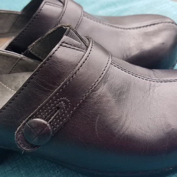 Dansko black slip on shoes, sz 39 or 8.5 - Picture 5 of 7